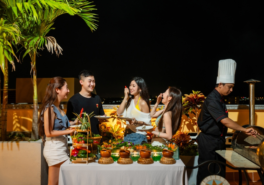 Main Pool Restaurant