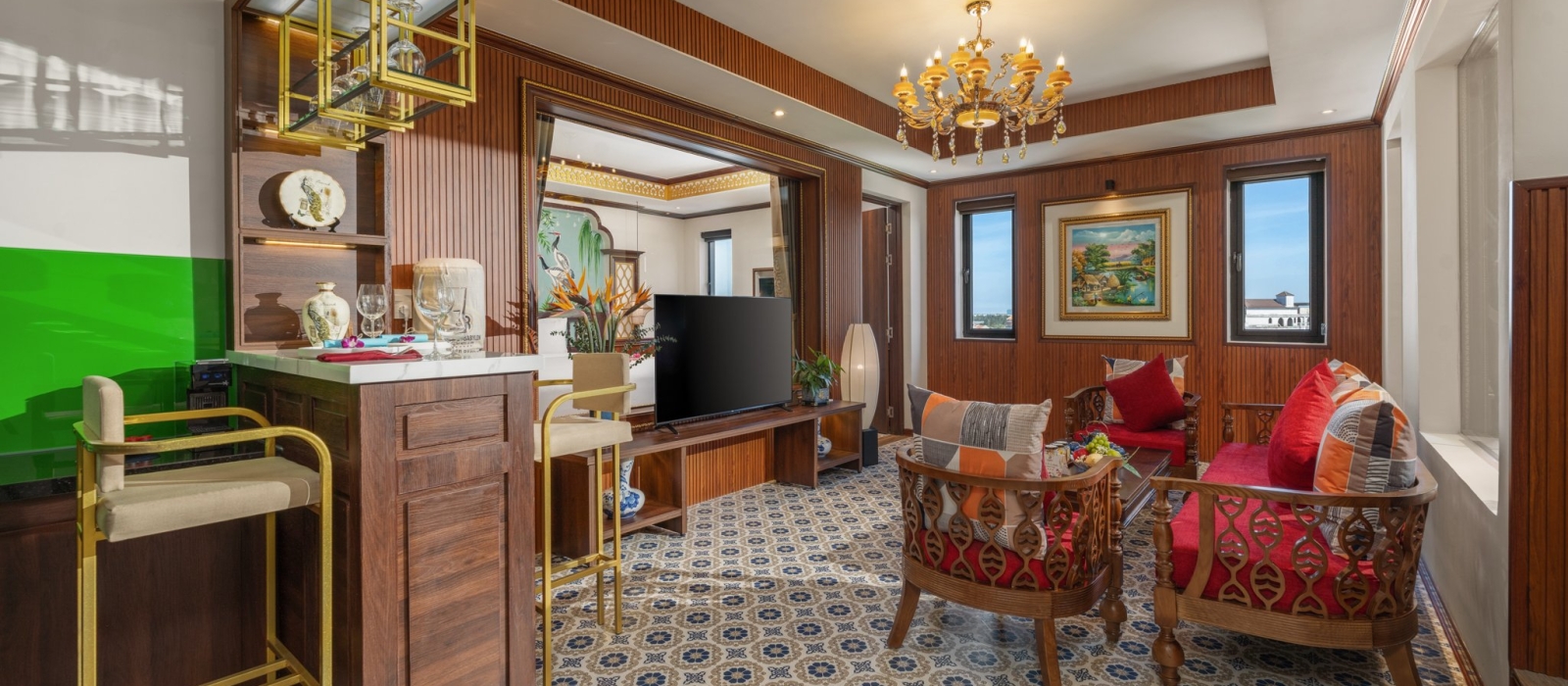 PRESIDENTIAL PENTHOUSE
