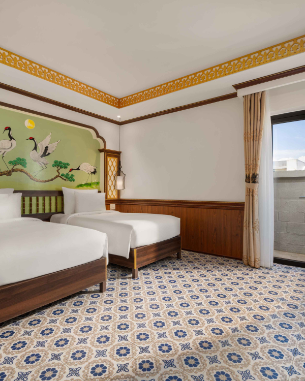 FAMILY CONNECTING SUITE